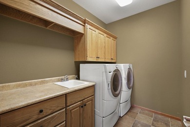 BRAND NEW ROOF! Welcome to this beautifully maintained 4-bedroom - photo 17