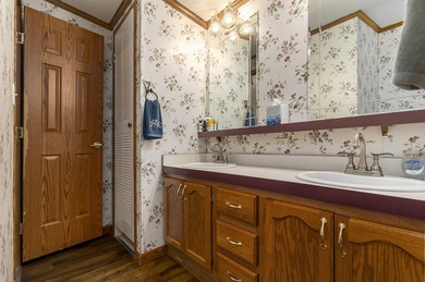 UNION LAKE: A unique property with over 940 feet of lake - photo 22
