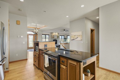 BRAND NEW ROOF! Welcome to this beautifully maintained 4-bedroom - photo 25