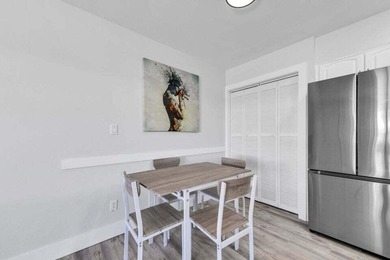 Showings available this Saturday, 12pm-2pm. Clean & Chic 1 BR 1 - photo 7