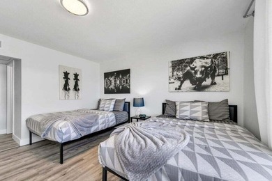 Showings available this Saturday, 12pm-2pm. Clean & Chic 1 BR 1 - photo 10