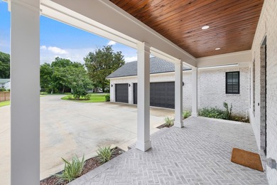 Welcome to Southern Charm! This 5 bedroom, 4 bath home has all - photo 9