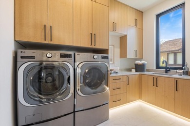 This stunning new home combines modern luxury with thoughtful - photo 19