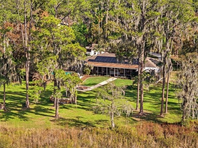 Welcome to 14051 Marine Ct - a breathtaking lakefront estate - photo 11