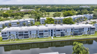 Welcome to this FIRST FLOOR, 2-bedroom, 2-bathroom condominium - photo 18