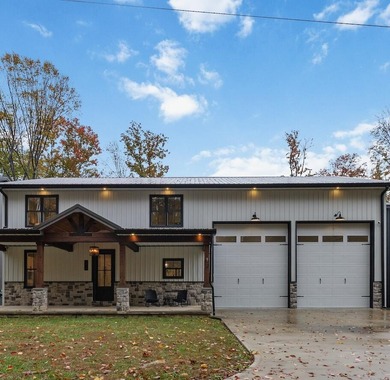 Lake Cumberland Home For Sale in Russell Springs Kentucky