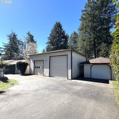 Beautiful Classic Ranch on 1.09 Private Acres - Timeless - photo 2