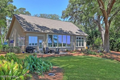 Experience quiet, coastal luxury on .85 acres of waterfront - photo 26
