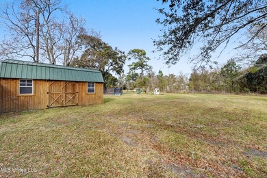 Welcome to South Pascagoula. This 3 bedroom 2 bath home also - photo 27