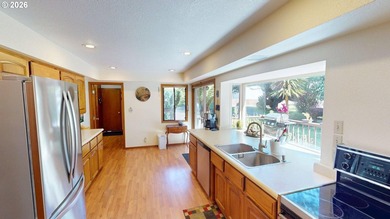 Beautiful Classic Ranch on 1.09 Private Acres - Timeless - photo 10