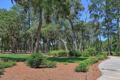 Experience quiet, coastal luxury on .85 acres of waterfront - photo 31