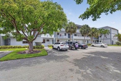 Welcome to this FIRST FLOOR, 2-bedroom, 2-bathroom condominium - photo 32