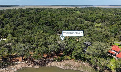 Experience quiet, coastal luxury on .85 acres of waterfront - photo 35
