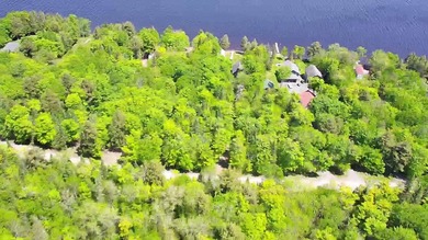 You wont find a more up-to-date camp on the lake within easy - photo 44
