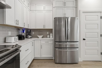 Welcome to Bear Creek, Freeport's premier gated community and - photo 7
