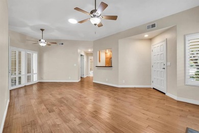 Beautiful single-story home located in *The Cottages*, one of - photo 7