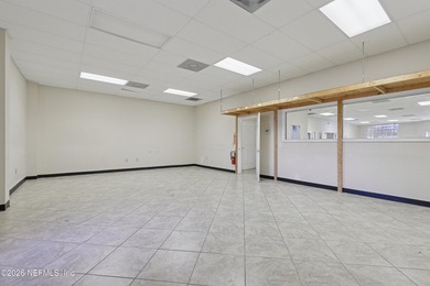 711 Cassat Avenue, located in Jacksonville, Florida, offers a - photo 10