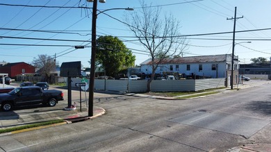 Unique corner lot opportunity in highly visible, high-traffic - photo 3