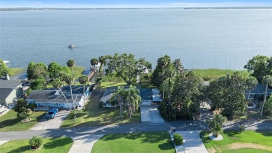 Lake Home For Sale in Leesburg, Florida