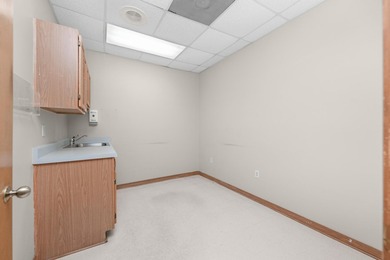 914 B has a total of 3702 sq ft. on the first floor and 356 on - photo 19