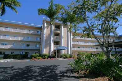 (private lake, pond, coastal) Condo For Sale in Fort Myers Florida