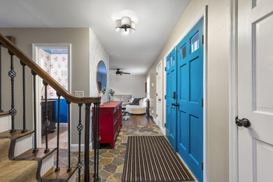 Absolutely stunning 5 bed 3.5 bath in Kings Grant. This stately - photo 4
