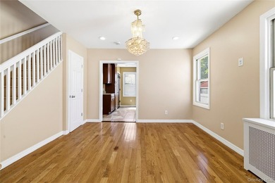 This charming detached Colonial offers the perfect blend of - photo 5