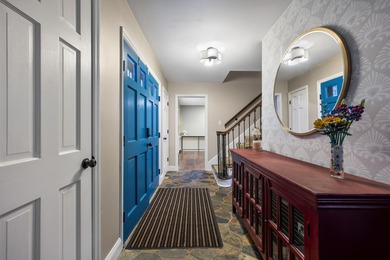 Absolutely stunning 5 bed 3.5 bath in Kings Grant. This stately - photo 6