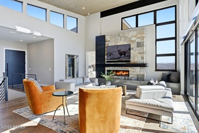 This stunning 4 bedroom home in SkyRidge offers breathtaking - photo 12