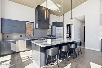 This stunning 4 bedroom home in SkyRidge offers breathtaking - photo 21