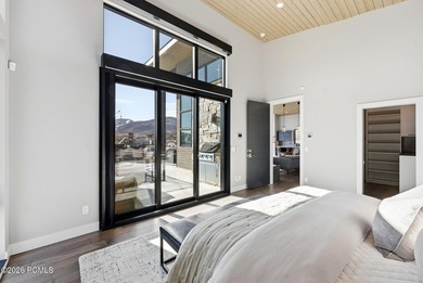 This stunning 4 bedroom home in SkyRidge offers breathtaking - photo 31