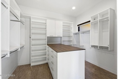 This stunning 4 bedroom home in SkyRidge offers breathtaking - photo 36