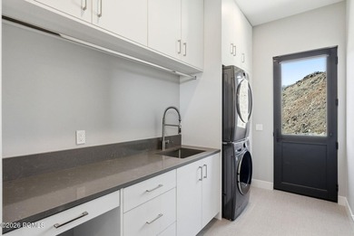 This stunning 4 bedroom home in SkyRidge offers breathtaking - photo 37