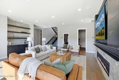 This stunning 4 bedroom home in SkyRidge offers breathtaking - photo 45