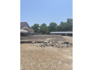 Vacant lake front lot on Lake Hamilton. Quiet neighborhood - photo 8