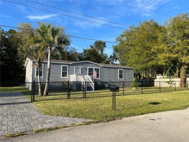 St. Johns River - Putnam County Home For Sale in East Palatka Florida