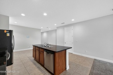 Move-In Ready & Built in 2020! NO CDD LOW HOA Welcome home to - photo 11