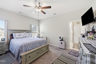 Welcome to this spacious home in the desirable Beverly Place - photo 12