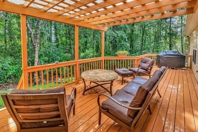 Discover space, comfort, and exceptional value in this - photo 7