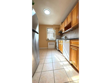 Spacious One-Bedroom Co-op in Prime Location. Welcome to this