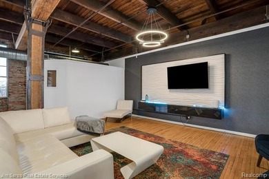 Incredible opportunity to own a piece of historic Detroit! This - photo 18