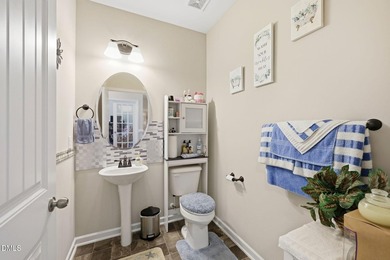 Welcome to this spacious home in the desirable Beverly Place - photo 18