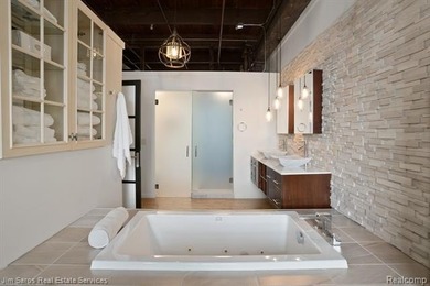Incredible opportunity to own a piece of historic Detroit! This - photo 32