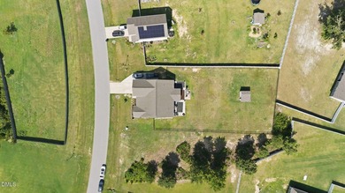 Welcome to this spacious home in the desirable Beverly Place - photo 32