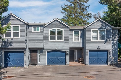 Devils Lake Townhome/Townhouse For Sale in Lincoln City Oregon