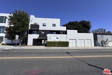 New Pricing for an Incredible Property! We are pleased to - photo 5