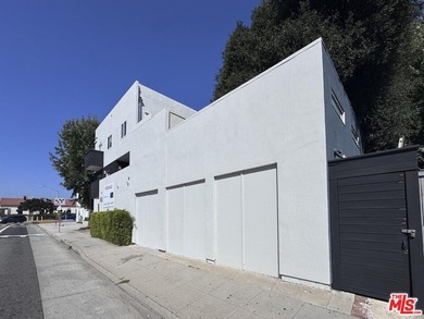 New Pricing for an Incredible Property! We are pleased to - photo 7