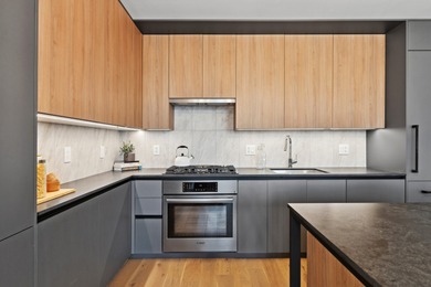 Stunning city and river views! Experience sophisticated urban