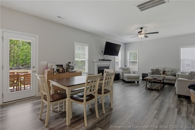 Welcome to 258 Collier Gate, a beautifully maintained home - photo 18