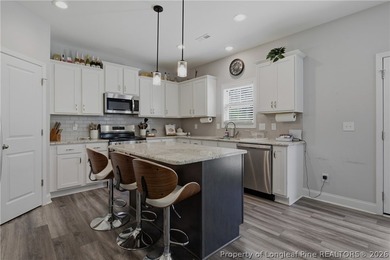 Welcome to 258 Collier Gate, a beautifully maintained home - photo 19